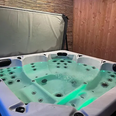 De La Maison Des Gautraies * Bécon-les-Granits